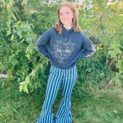 Wrangler Yellowstone Women's Ranch Hand Crop Hoodie 7 Wrangler Yellowstone Women's Ranch Hand Crop Hoodie -Frontier Cowboy Wear IMG 6272